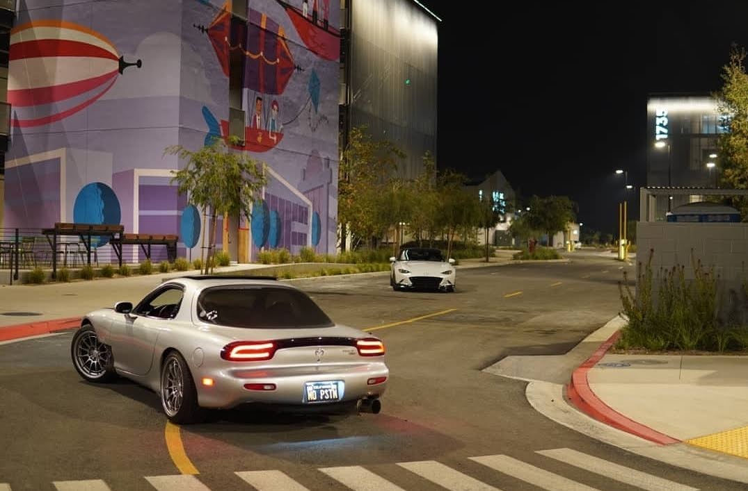1992-2002 Mazda RX-7 FD Custom Tail Lights (Service)